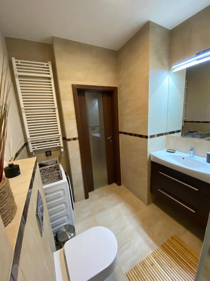 Secret Apartments Chelmska 55M2 Varşovia Exterior foto