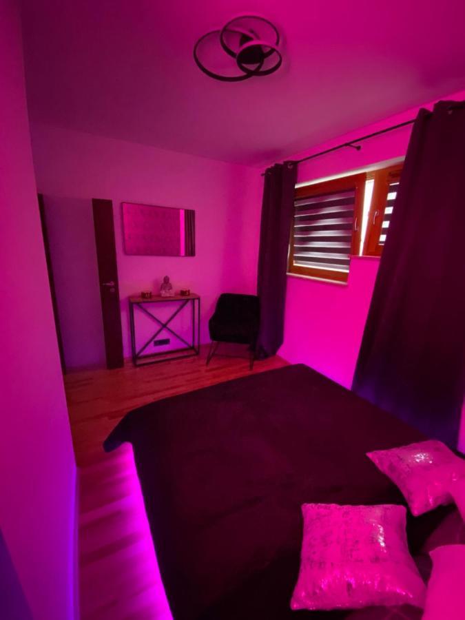 Secret Apartments Chelmska 55M2 Varşovia Exterior foto